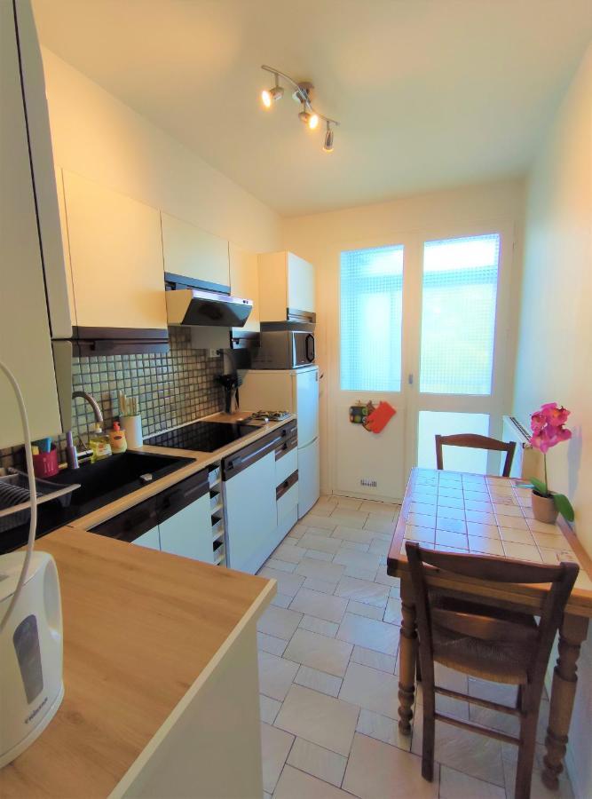 Appartement T3 Lumineux Et Tout Confort De 72 M2 Avec Parking Privatif La Rochelle  Exterior photo